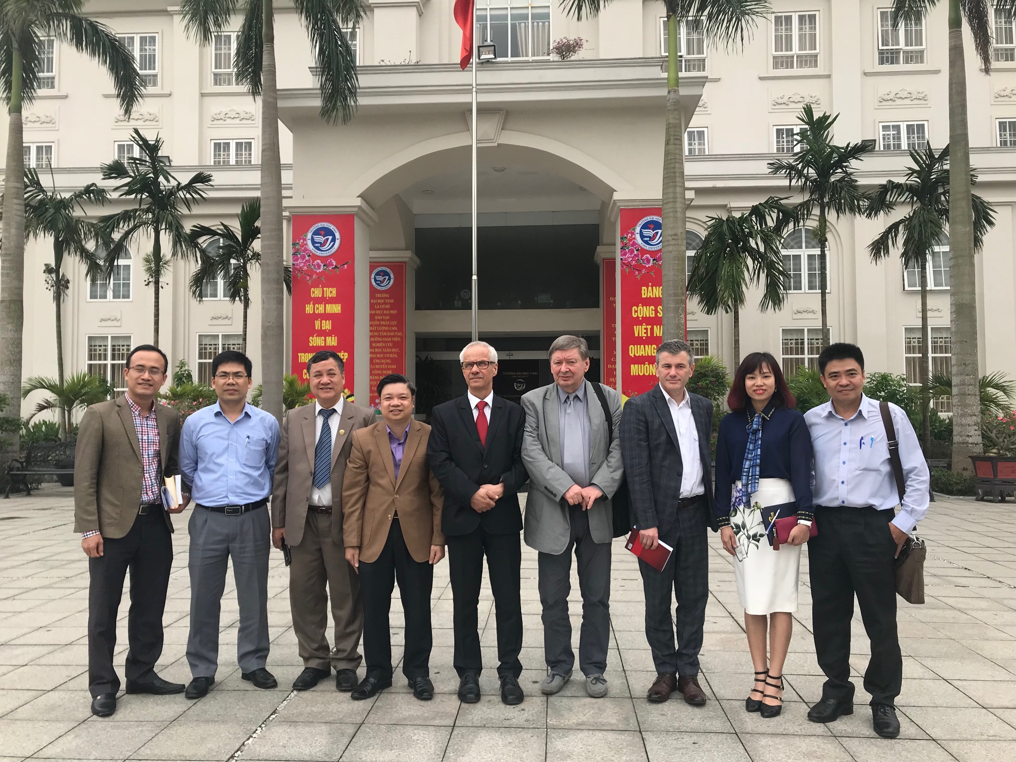 Liên kết nghiên cứu khoa học và xuất bản sách chuyên khảo giữa các Trường Đại học ở Việt Nam với Trường Đại học Zeilona Gora Ba Lan