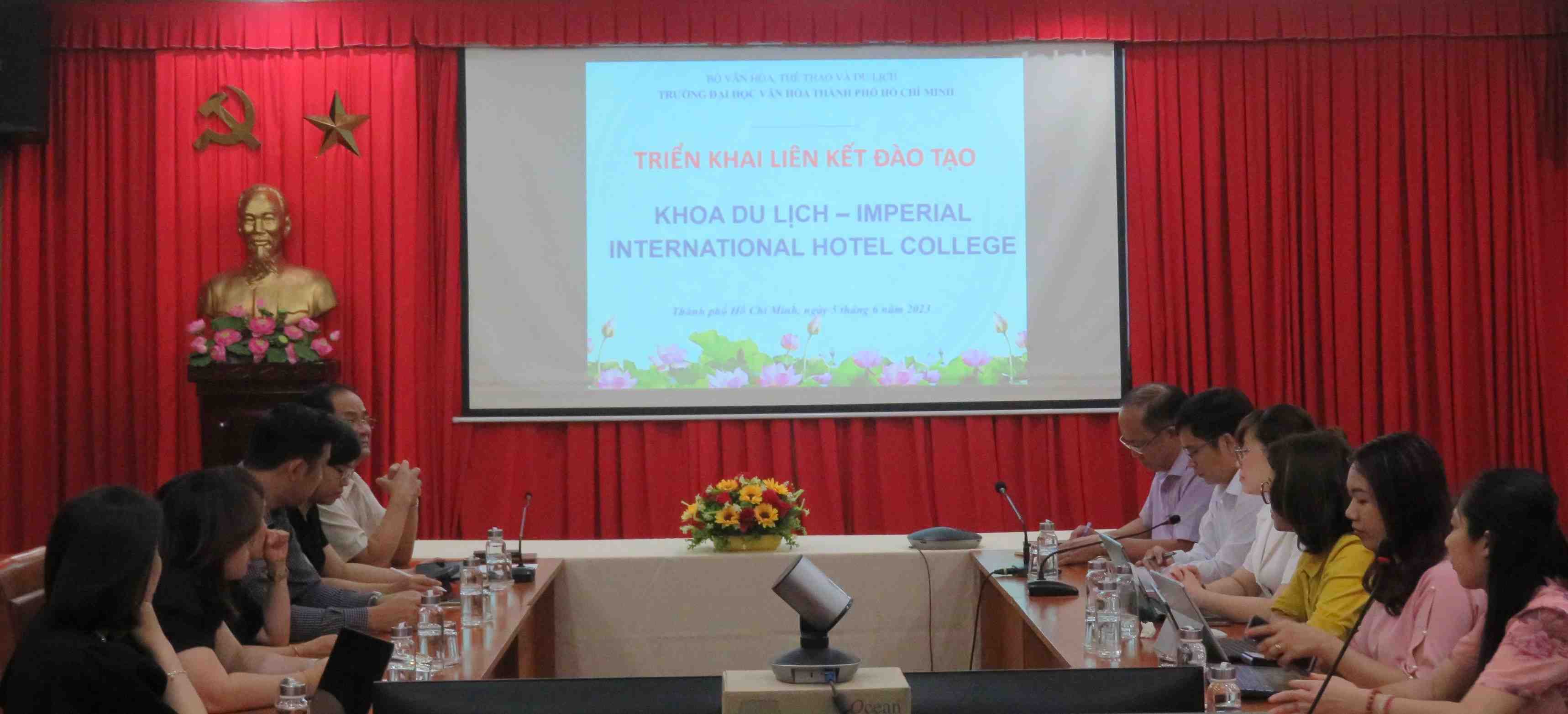 bet365 mobile bet
. Hồ Chí Minh làm việc với Trường Cao đẳng nghề Khách sạn Du lịch quốc tế Imperial trong hoạt động liên kết đào tạo nguồn nhân lực du lịch