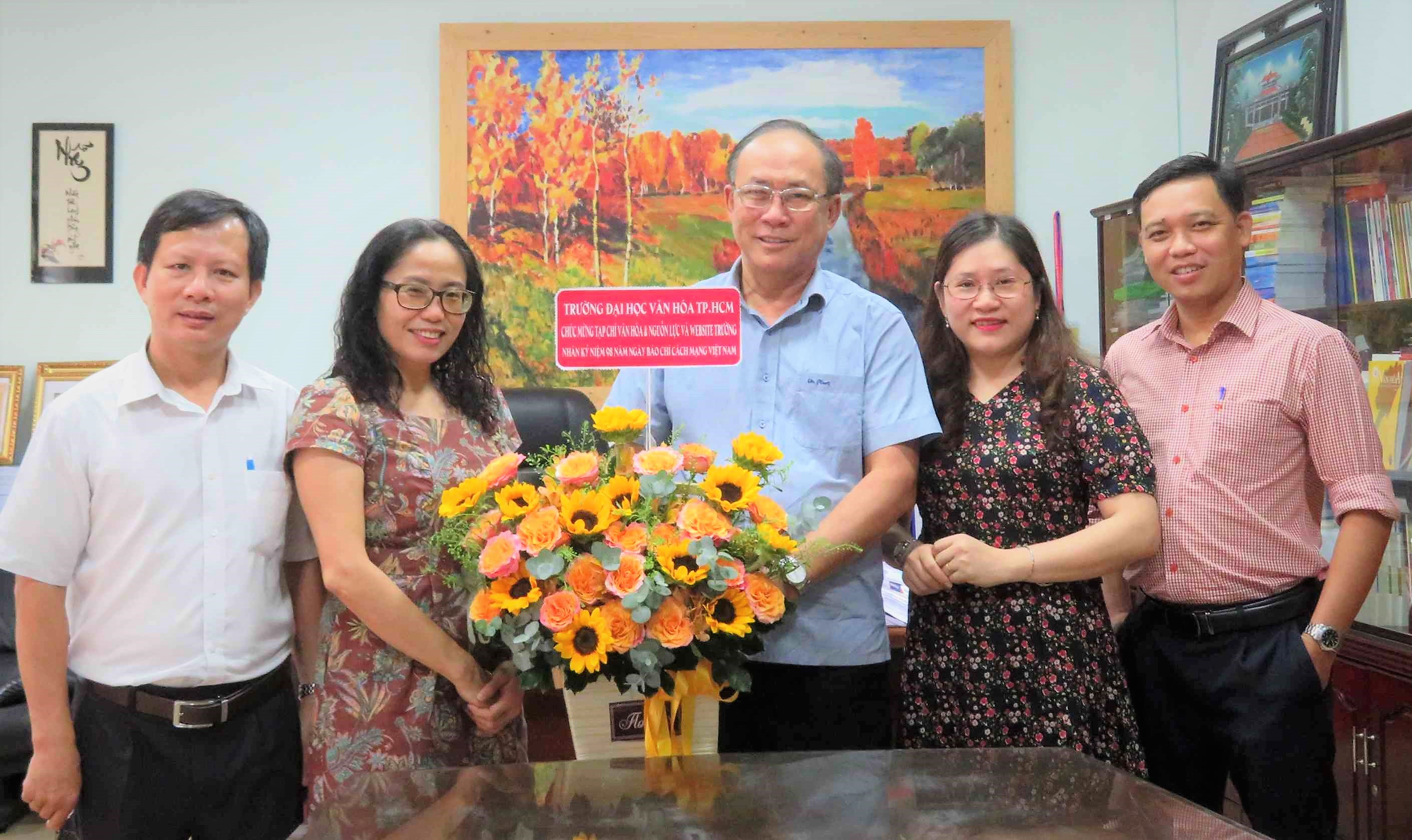 Tôn vinh đóng góp của đội ngũ viên chức làm công tác báo chí nhân dịp 98 năm Ngày Báo chí Cách mạng Việt Nam 21/6