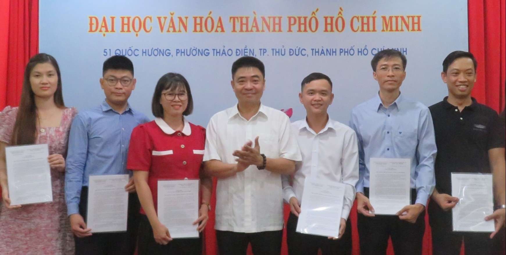 bet365 mobile bet
. Hồ Chí Minh trao Quyết định tuyển dụng viên chức năm 2023